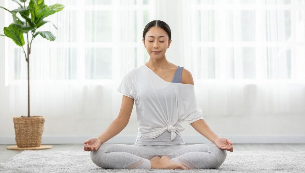 Jenis Meditasi untuk Mengurangi Depresi & Menenangkan Pikiran