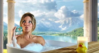 Sydney Sweeney Ubah Air Bekas Mandi Jadi Produk Sabun Viral