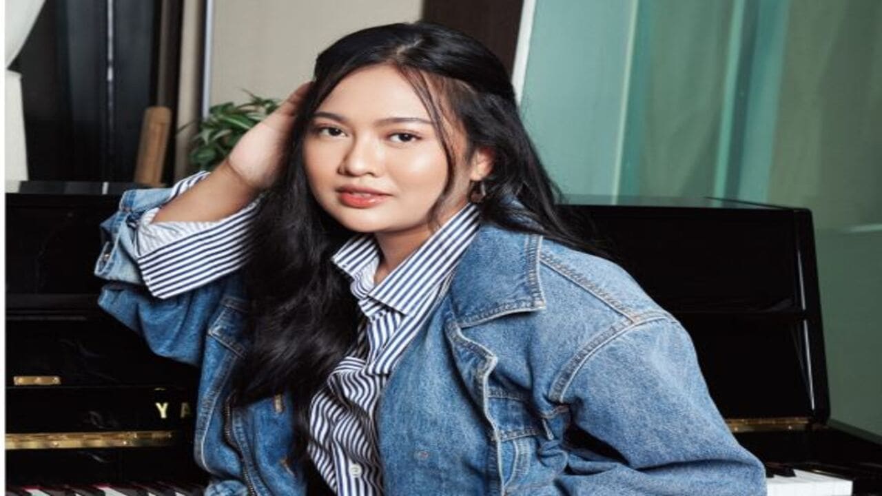Clara Riva dan Semesta Musik yang Tumbuh Bersama Dirinya